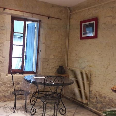 阿爾勒Joli Maison En Pierre别墅 外观 照片